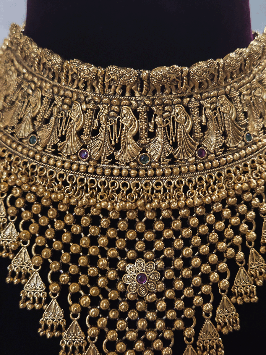 Varmala design 11cm broad elephant top choker set with mesh design and triangular tukdies