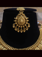 Load image into Gallery viewer, Broad circular design with ghunghru hanging gold finish set and leaf design tukdi in the center
