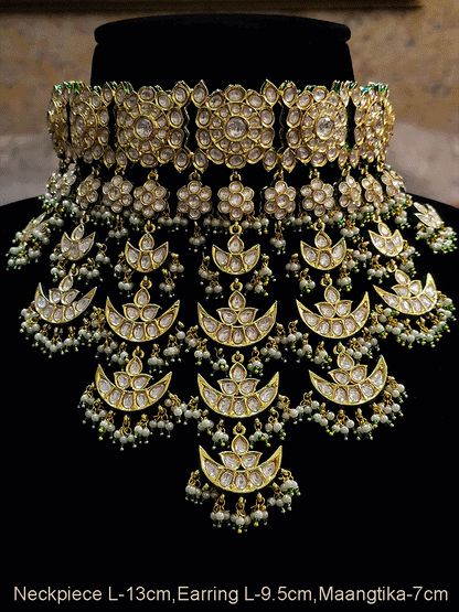 Traditional flower and half moon design kundan tukdies classy set