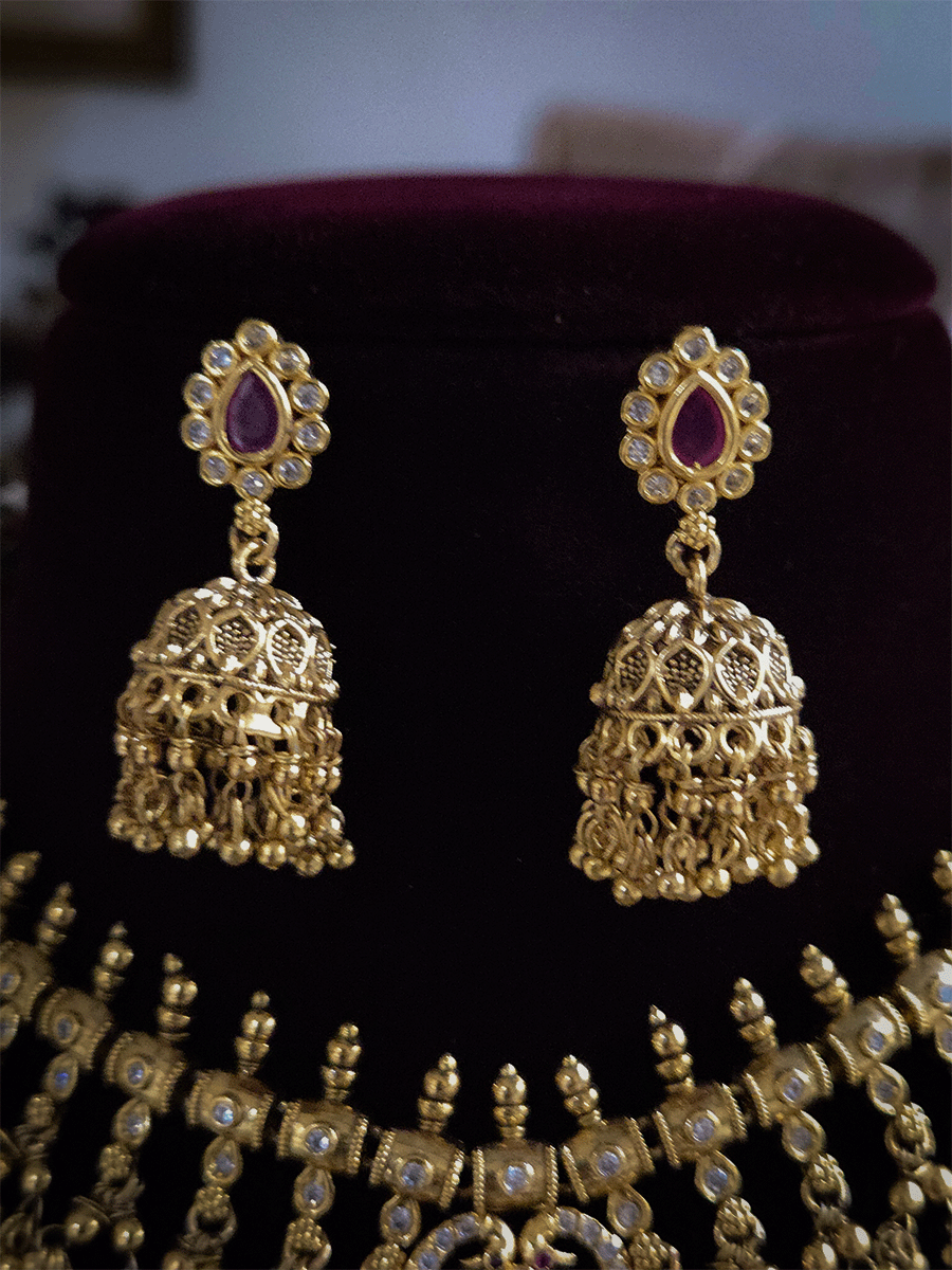 Tear drop ruby stone with peacock top design polki studded bead frill set