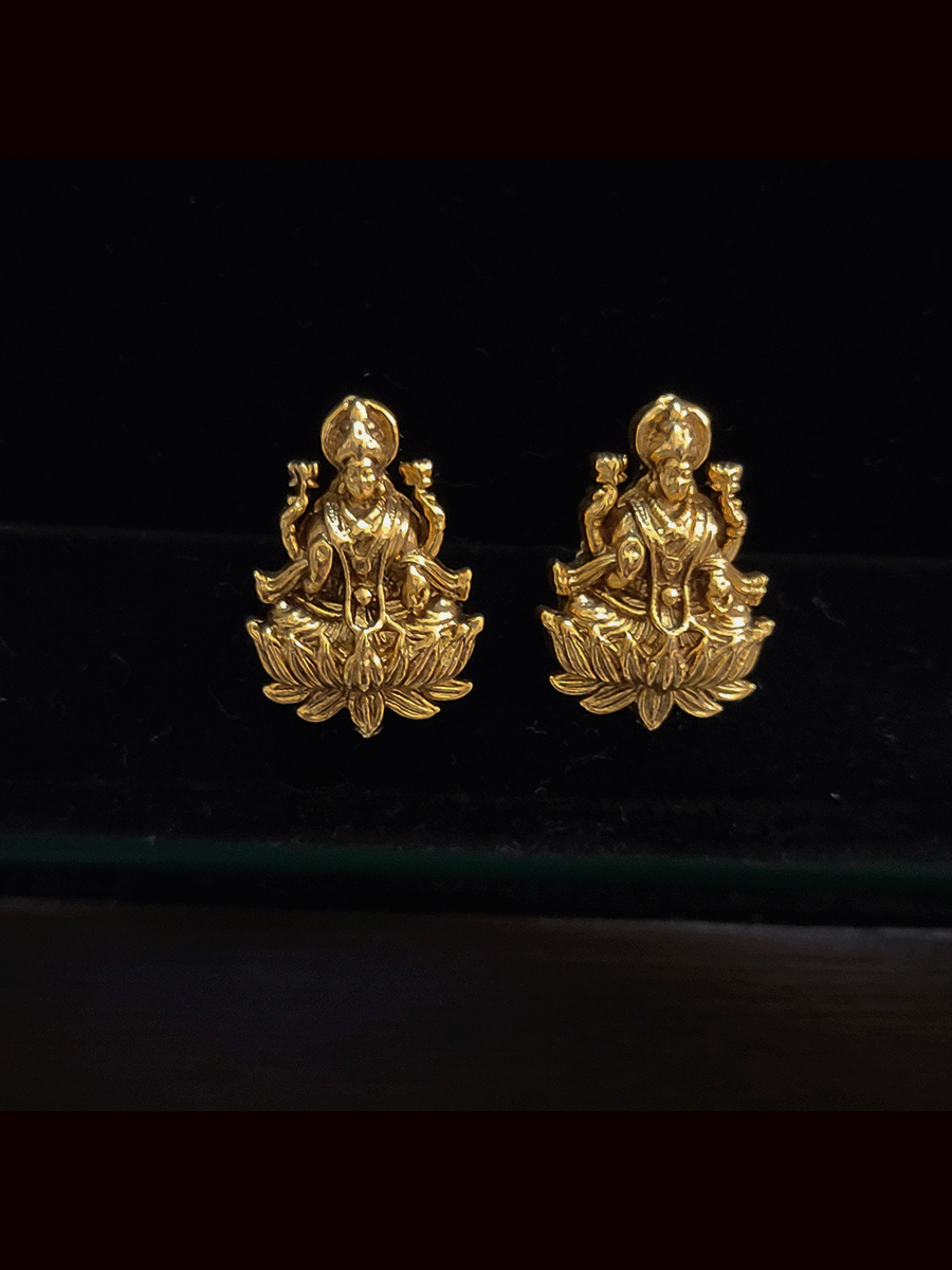 Laxmiji motif pendant set with flower design on top