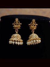 Load image into Gallery viewer, Laxmiji pendant in hasli with antique gold finish