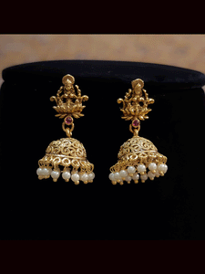 Laxmiji pendant in hasli with antique gold finish