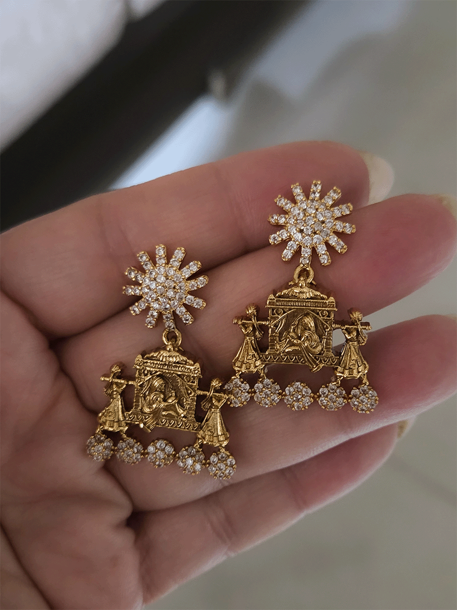 Doli and baraat design set with zircon flowers lace on both edges