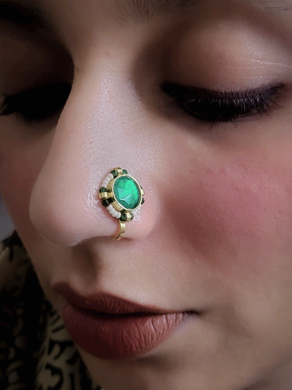 Coloured round paachi kundan Nath with pirohi work(1.5cm diameter)