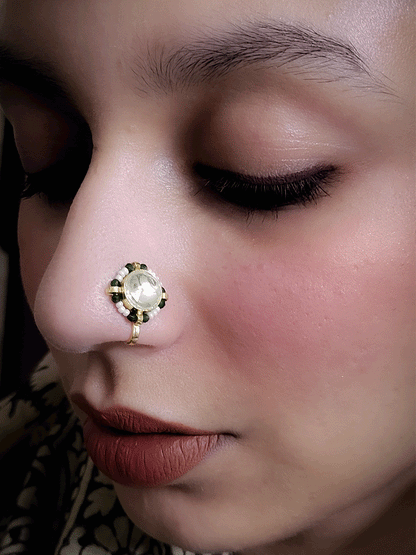 Coloured round paachi kundan Nath with pirohi work(1.5cm diameter)