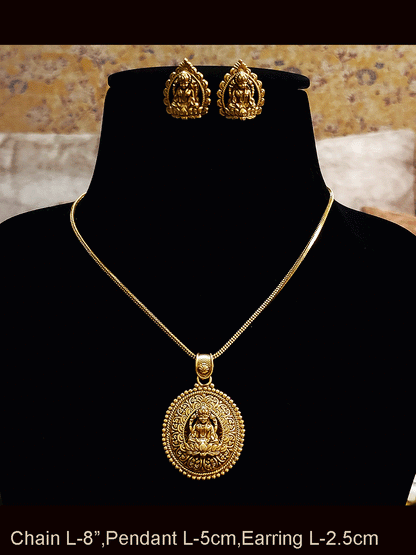 Oval self design laxmiji motif pendant set