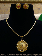 Load image into Gallery viewer, Round self design ruby stone center set with circular design lace