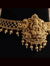Load image into Gallery viewer, Side mesh design with ruby and green stones laxmiji center choker set
