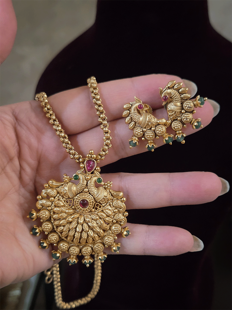 Half flower peacock top design pendant set with 8" long chain
