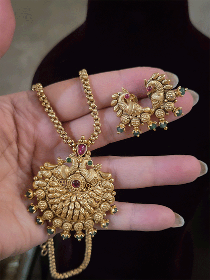 Half flower peacock top design pendant set with 8" long chain
