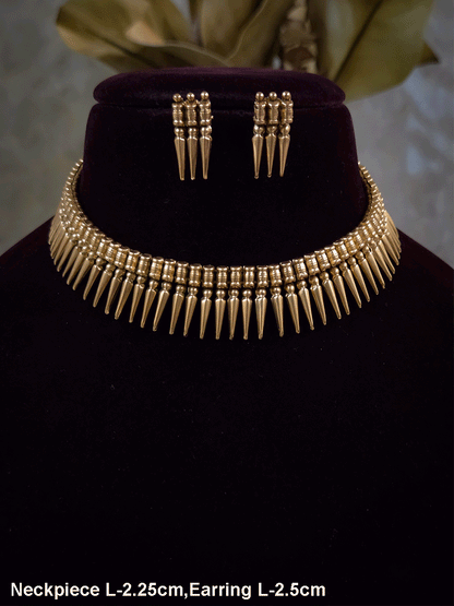 Traditional spike design set with maroon colour dori