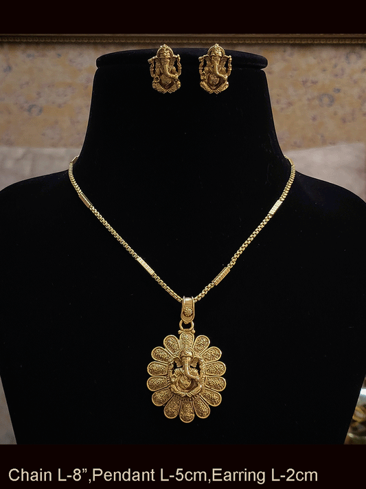 Flower design pendant set with ganpatiji motif