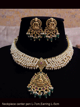Load image into Gallery viewer, Laxmiji center pendant with green bead drops and side pearl hanging broad string
