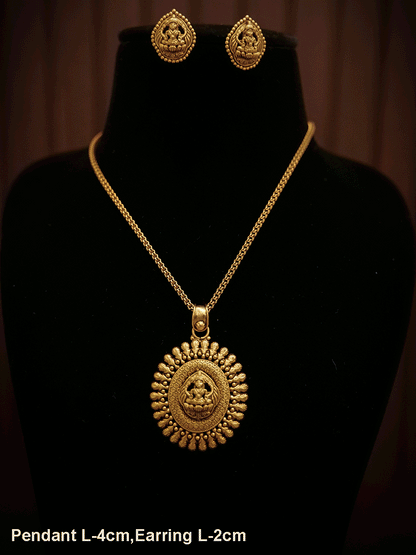 Oval laxmiji pendant set in chain with laxmiji studs