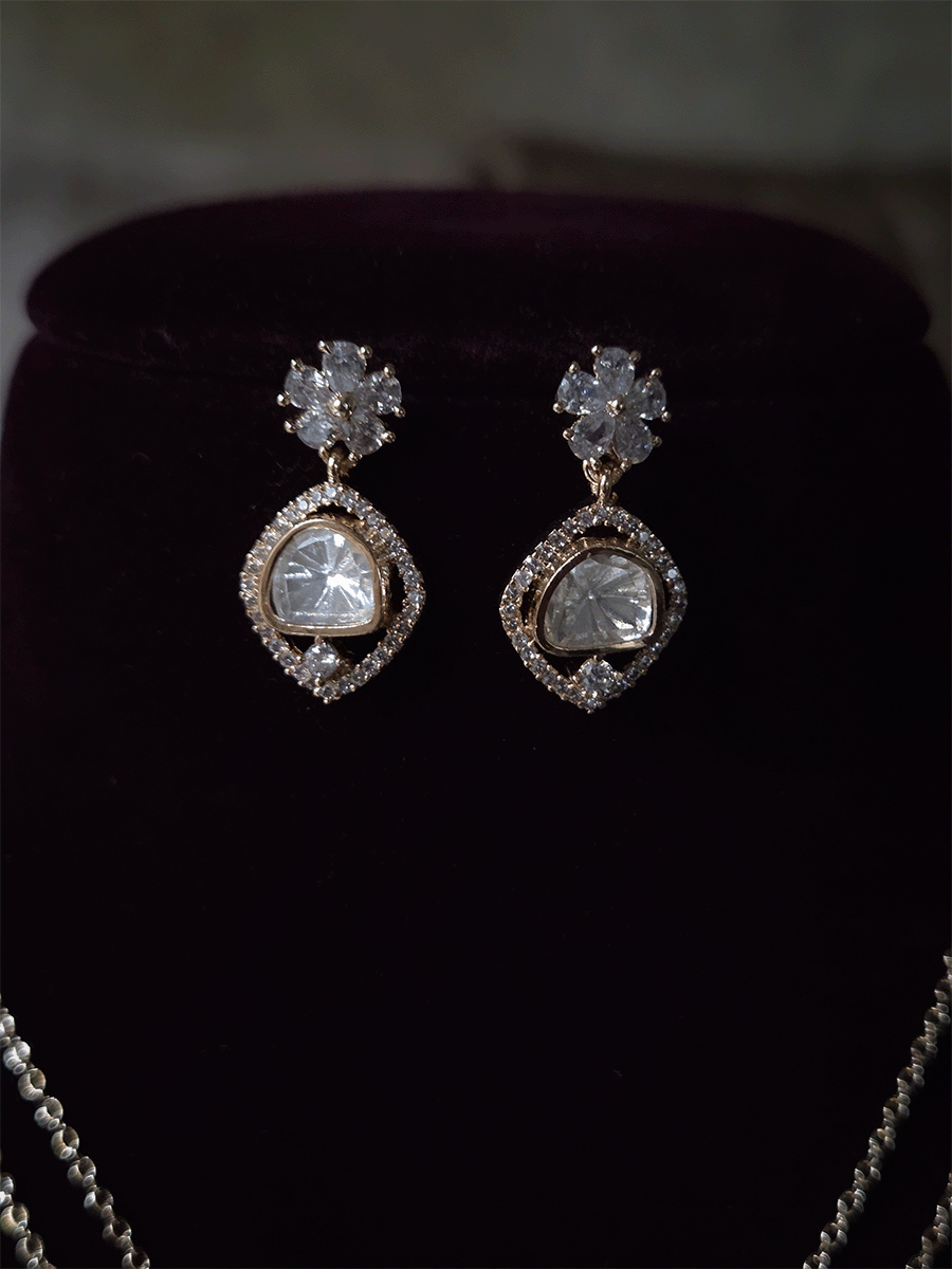 Zircon surrounded moissanite with flower top design pendant in 8 inch long double chain set