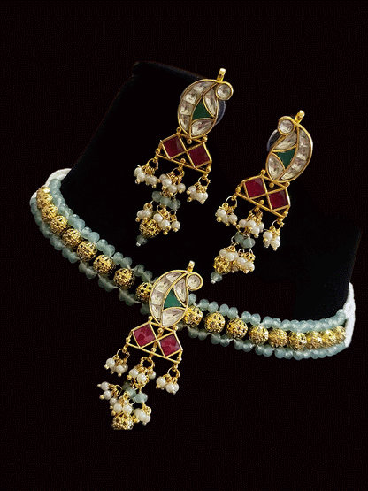 Aqua green and gold bead side string paisley design pacchi kundan center tukdi set