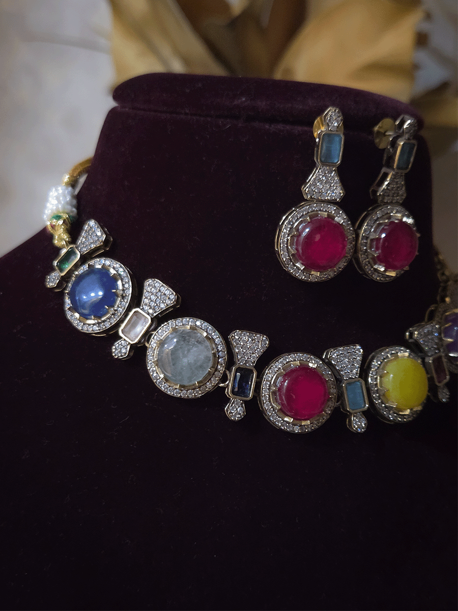 Mehandi finish circular multicoloured stones classy set