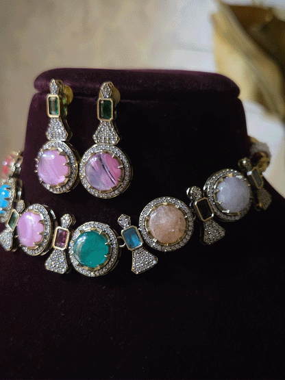 Mehandi finish circular multicoloured stones classy set