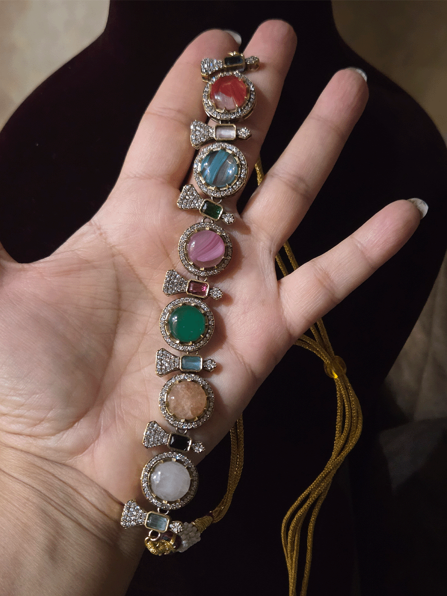 Mehandi finish circular multicoloured stones classy set