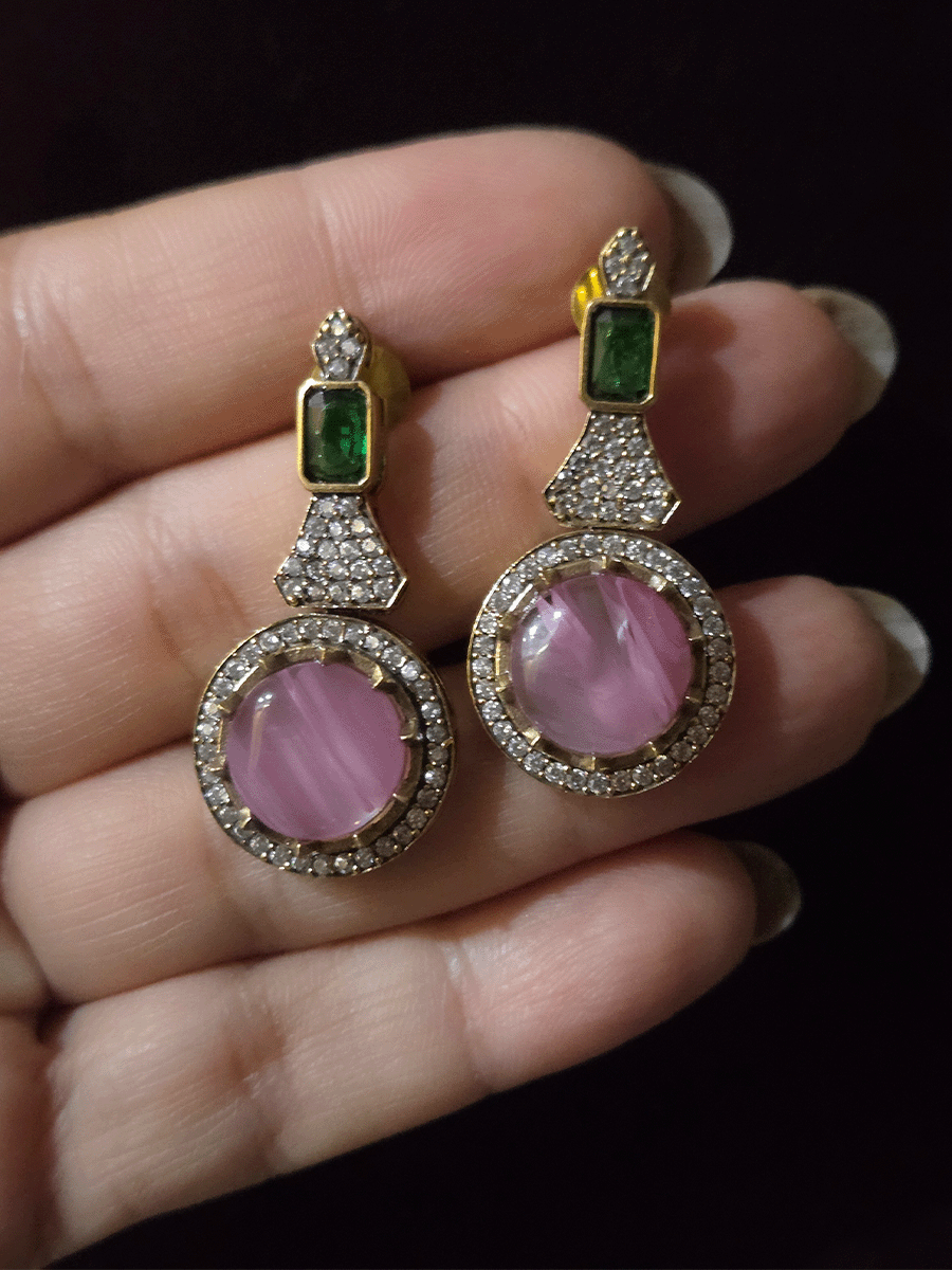 Mehandi finish circular multicoloured stones classy set