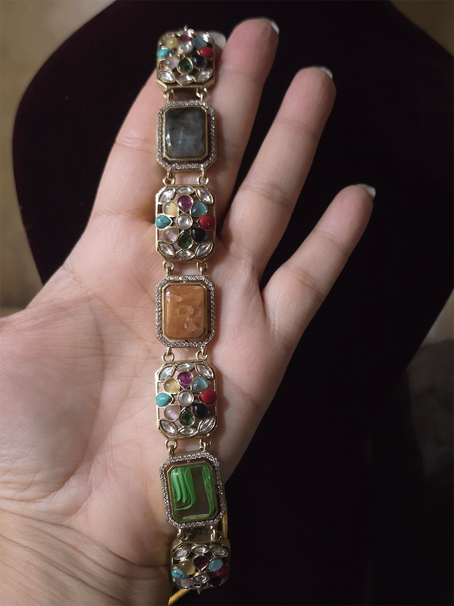 Rectangular stone and rectangular multistone tukdies set in mehandi finish