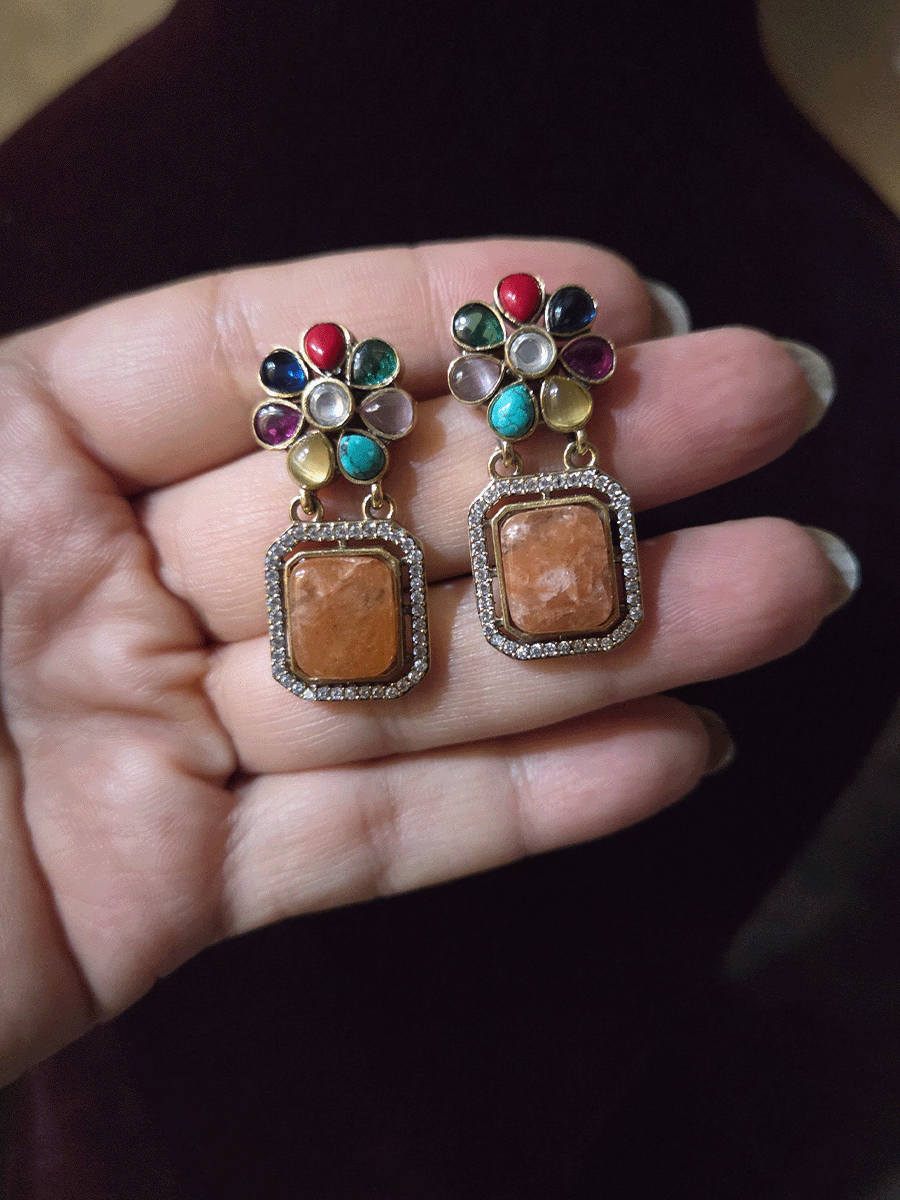 Rectangular stone and rectangular multistone tukdies set in mehandi finish