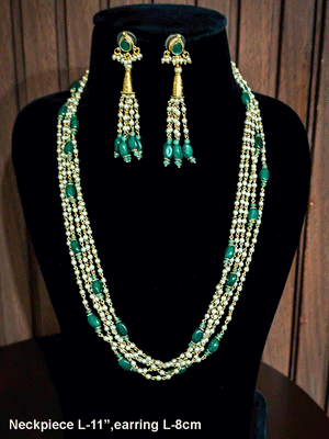 11 inch long pearl and coloured bead five strings set with earrings