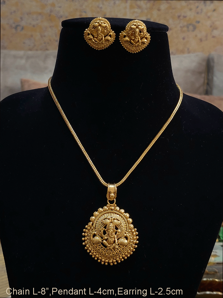Ganpatiji with side peacock design pendant set
