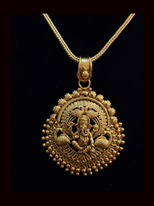Ganpatiji with side peacock design pendant set