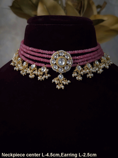 Four peach strings set with center kundan flower with pirohi and hanging kundan drops