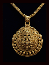Load image into Gallery viewer, Laxmiji pendant set with flower bead design and gold bead chain