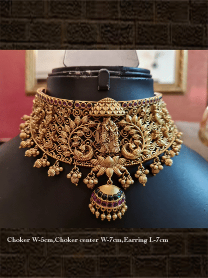 Dancing peacock design on both sides of radha krishna choker set with ruby and green stones - Odara Jewellery