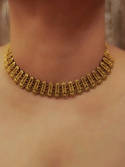 Traditional self design connecting tukdies chain set