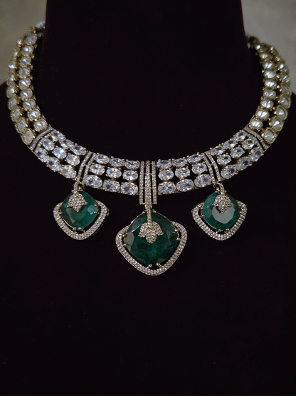 Zircon detailing on three hanging stones tukdies of moissanite set