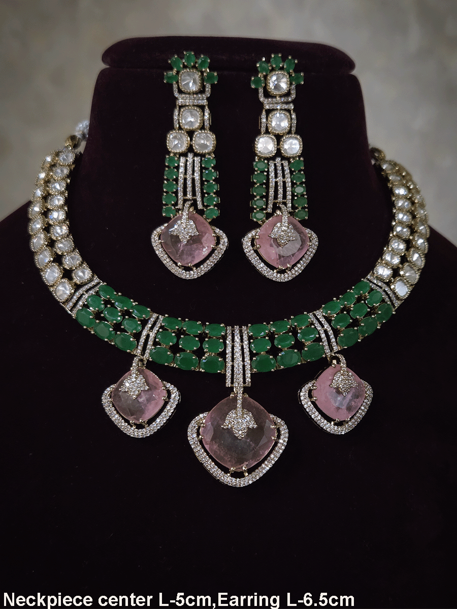 Zircon detailing on three hanging stones tukdies of moissanite set
