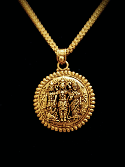 Ram durbar pendant in chain with circular studs