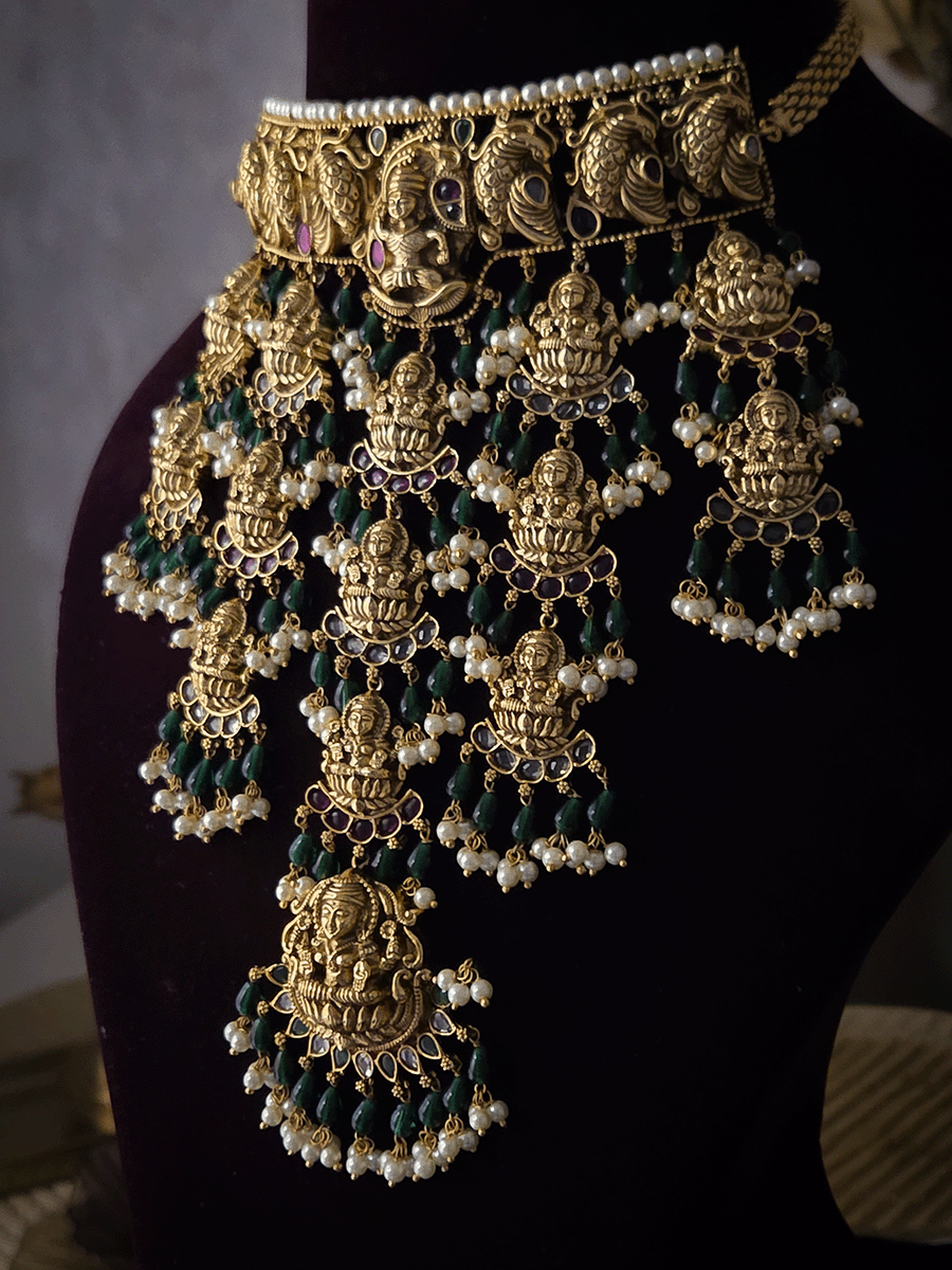 Connecting laxmiji tukdies classy 17cm long set with green drops