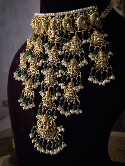 Connecting laxmiji tukdies classy 17cm long set with green drops