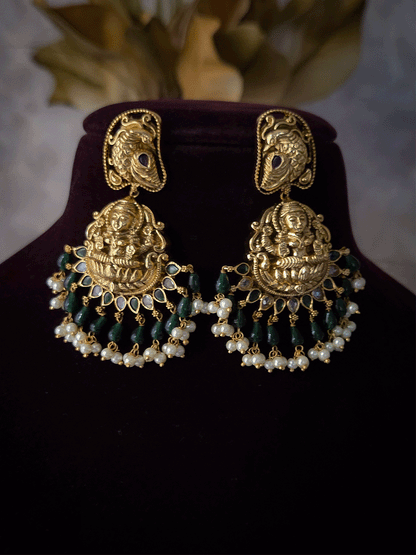 Connecting laxmiji tukdies classy 17cm long set with green drops