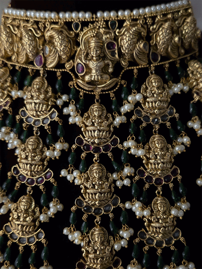 Connecting laxmiji tukdies classy 17cm long set with green drops