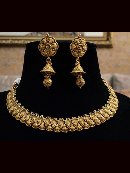 Traditional circular self design top set