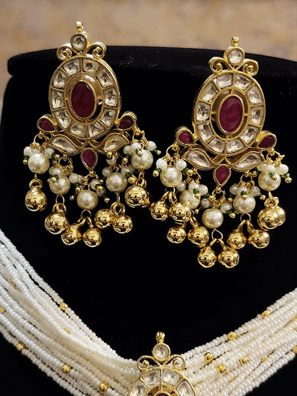 Oval center paachi kundan tukdi with side cheed strings set