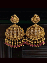 Load image into Gallery viewer, Ram durbar AD studded bold pendant set with side peacock design tukdies and beaded string