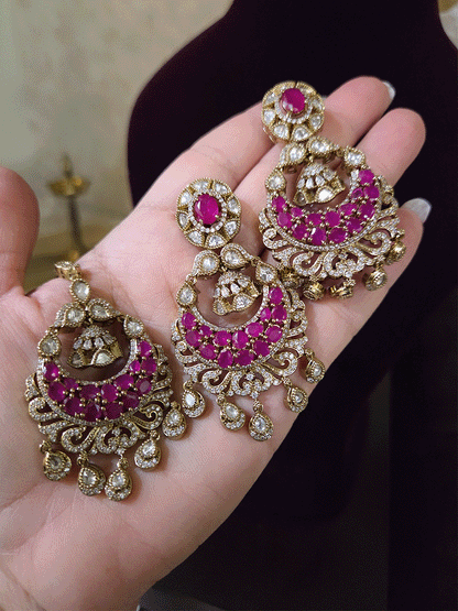 Mehandi finish stones studded moissanite set with chandbali design center