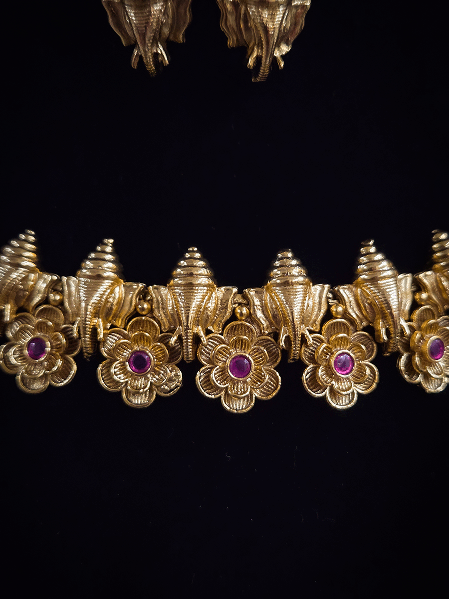 Ganpatiji face and flower design with ruby stone set