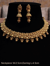 Load image into Gallery viewer, Circular tukdies with flower design set with small half jhoomki and ghunghru hanging