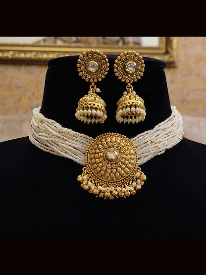 Kundan center circular tukdi side cheed strings set