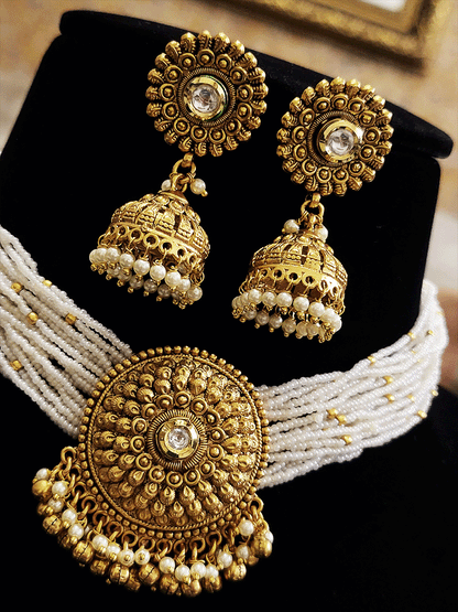 Kundan center circular tukdi side cheed strings set