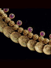 Load image into Gallery viewer, Self design oval tukdies with flower bead lace on top studded with ruby stones